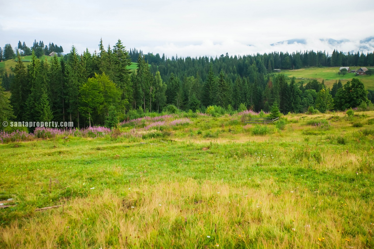 Земельна ділянка під забудову