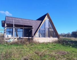 Авторський проєкт котеджу 70 м.кв. на ділянці 0,22га